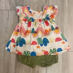 Amazon Colorful Rainbow Flutter Sleeve Top with Green Woven Bubble Shorts Sz 2